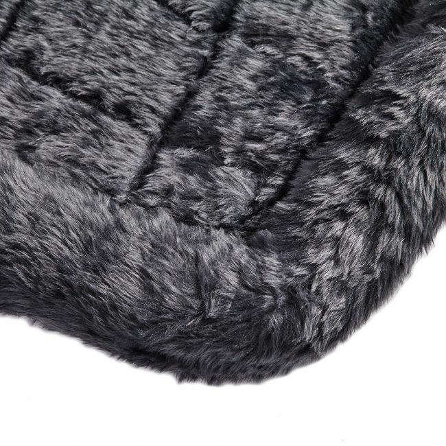 Лежанка MidWest Pet Bed для собак и кошек меховая 61х46 см, серая Лежанка MidWest Pet Bed для собак и кошек меховая 61х46 см, серая